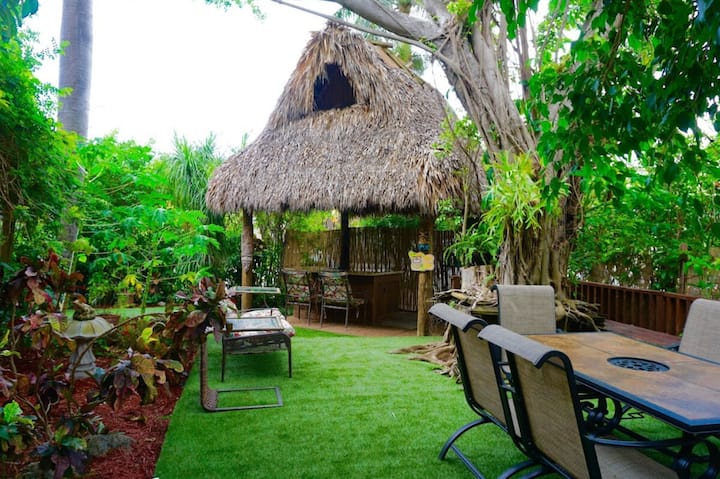 Tropical Oasis Near Pompano Beach - Pompano Beach, FL