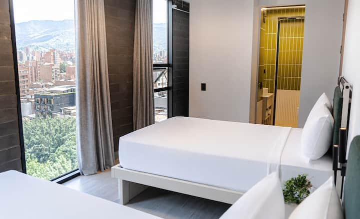Tu Refugio En Laureles | Cocineta + Smart Room - Medellín, Colombia