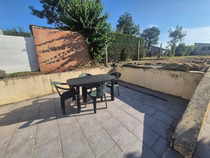 Charmant Studio Rénové Avec Terrasse à Bayeux - Bayeux