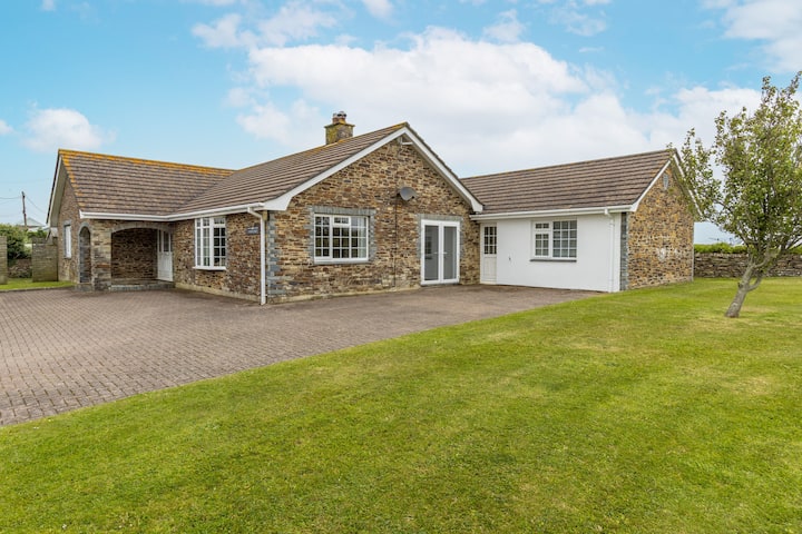 Lane End, St Merryn - Constantine Bay