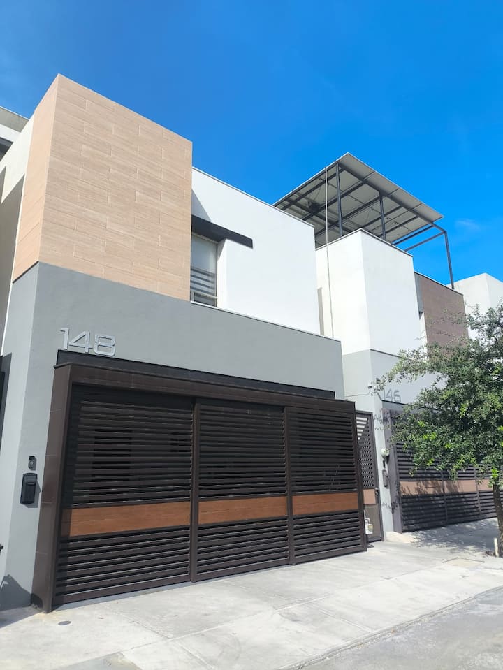 Casa Premium Con Alberca Climatizada 13 Huéspedes - Monterrey