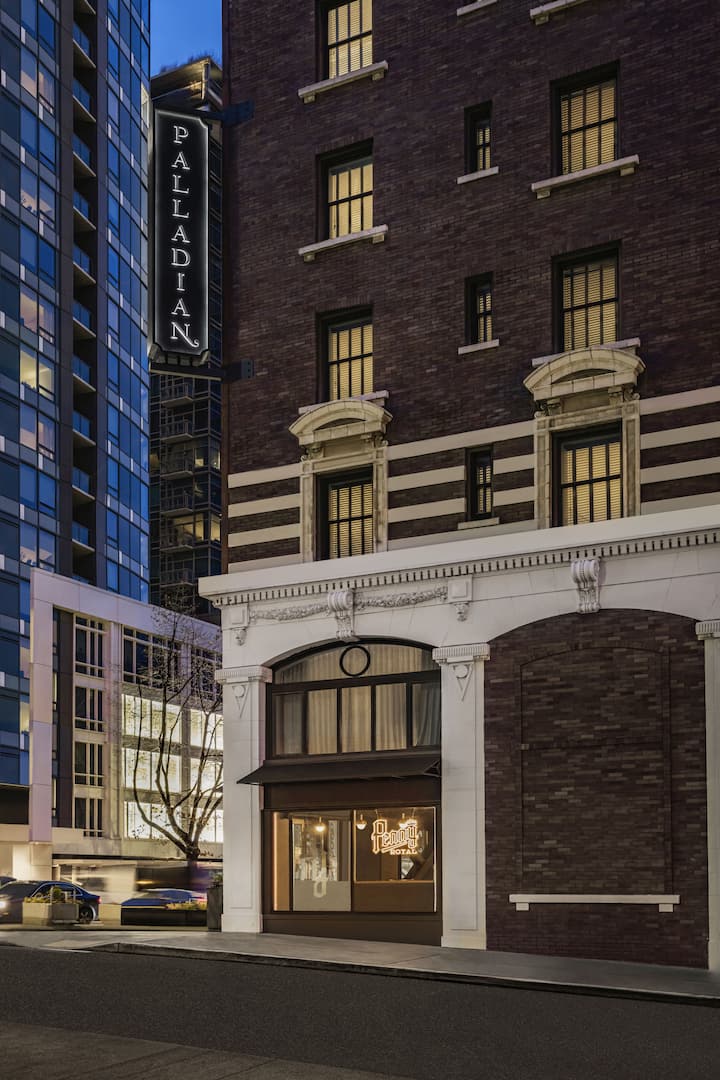 Your Downtown Spa Suite + Fitness Room - Seattle, WA