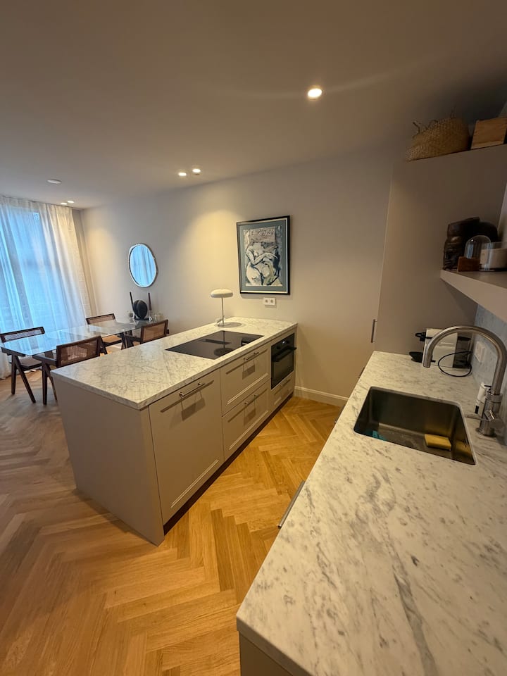 Stijlvol Appartement In Het Hart Van Adam - アムステルダム