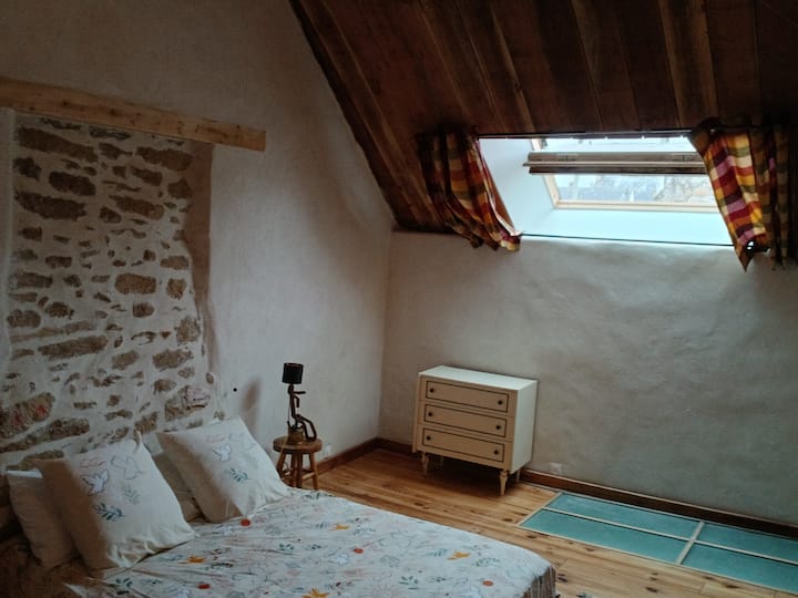 Maison En Pierre De 75m² Entièrement Rénovée. - Belz