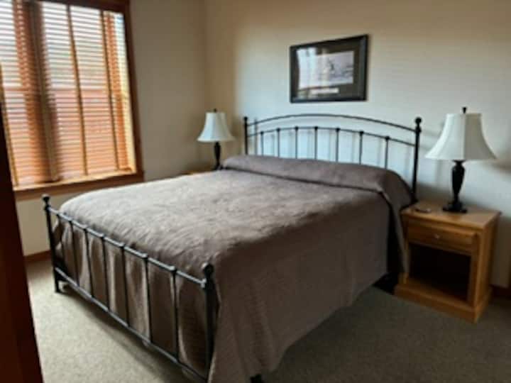 Apartment 215, Venue Suites - Roseburg, OR