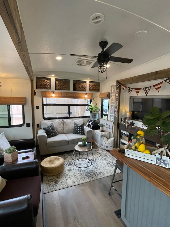 The Marriage Lab - A Couples Retreat In Hochatown - Broken Bow, OK