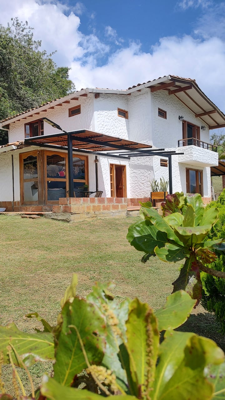 Casa Campestre Con Vista A La Montaña. - Copacabana