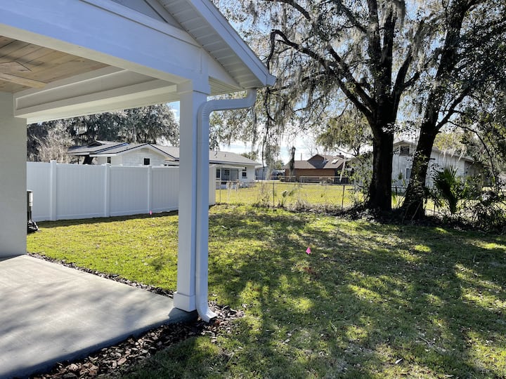 The Liberty House | Stroll To Mount Dora - Mount Dora, FL