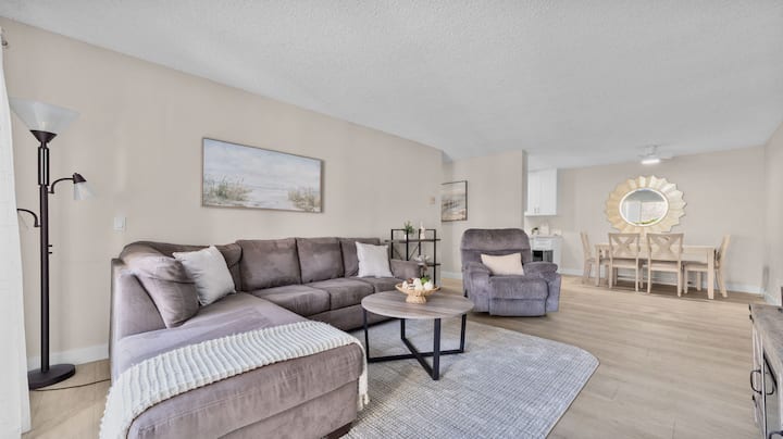 Carlsbad Coastal Retreat | 30+ Day Stays | - 卡爾斯巴德