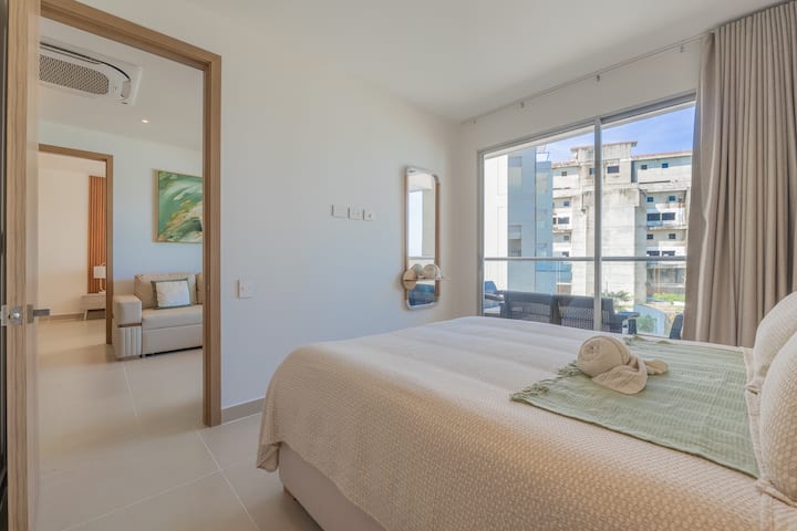 ️ Ubicación inmejorable con diseño moderno y funcional. ️ Esta suite te ofrece la mezcla perfecta entre confort y estilo para tu estancia. ¡Ven a disfrutarlo!"