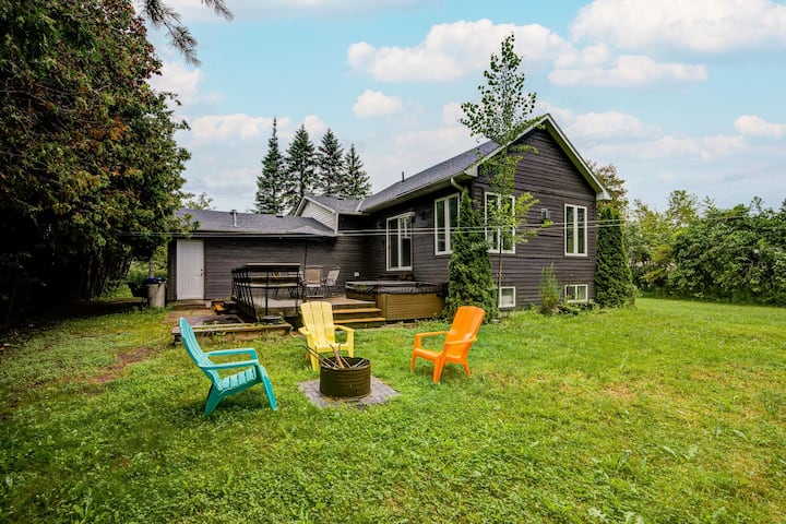 Aug Deal | Modern 3br Home| Belle Aire Beach - Innisfil