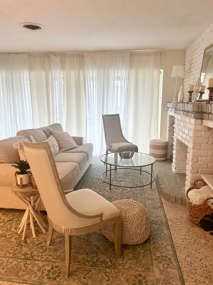 The Coral Cove - Pembroke Pines
