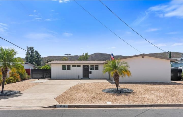 Quiet San Diego Suburb 1-story Escape Near Trails! - Poway, CA