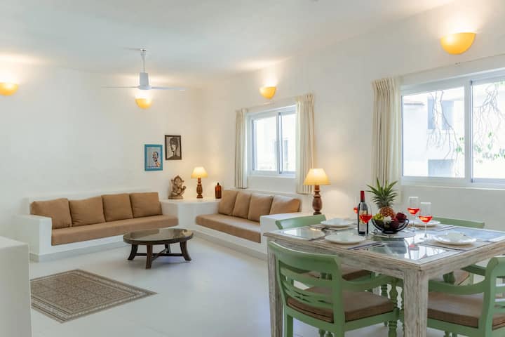Living room image 2
