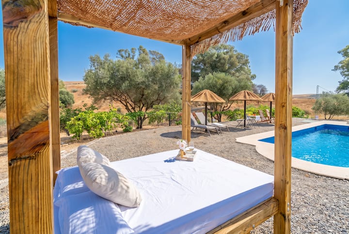 Cubo's Casa Alaya & Oasis Pool - Coín