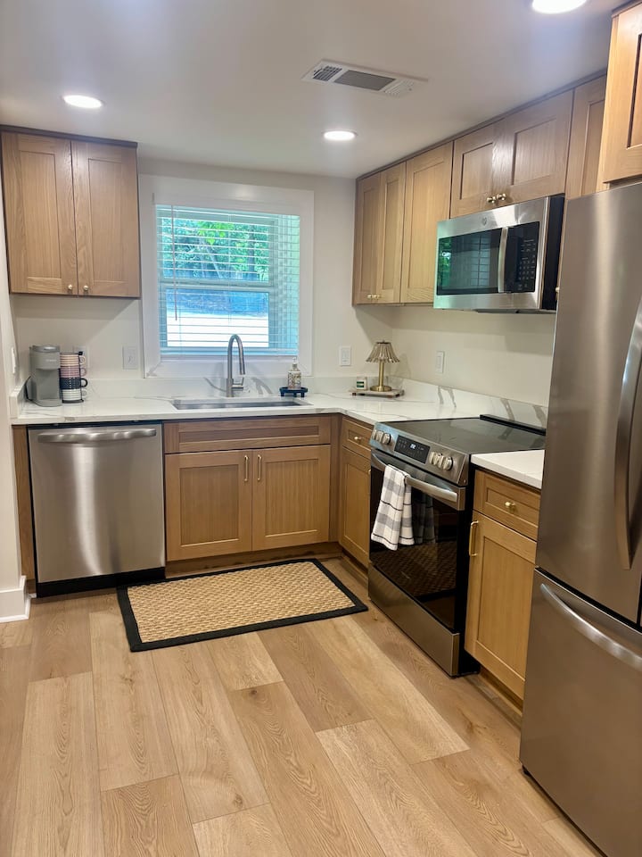 Downtown Roswell Rental - Roswell, GA
