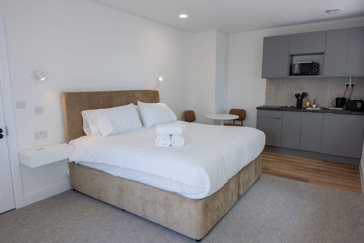 The Maycliffe - Modern Studio Nr Harbour - Torquay