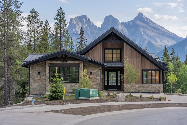 Ultra-luxury Estate W/ Nordic Spa & Concierge - Canmore