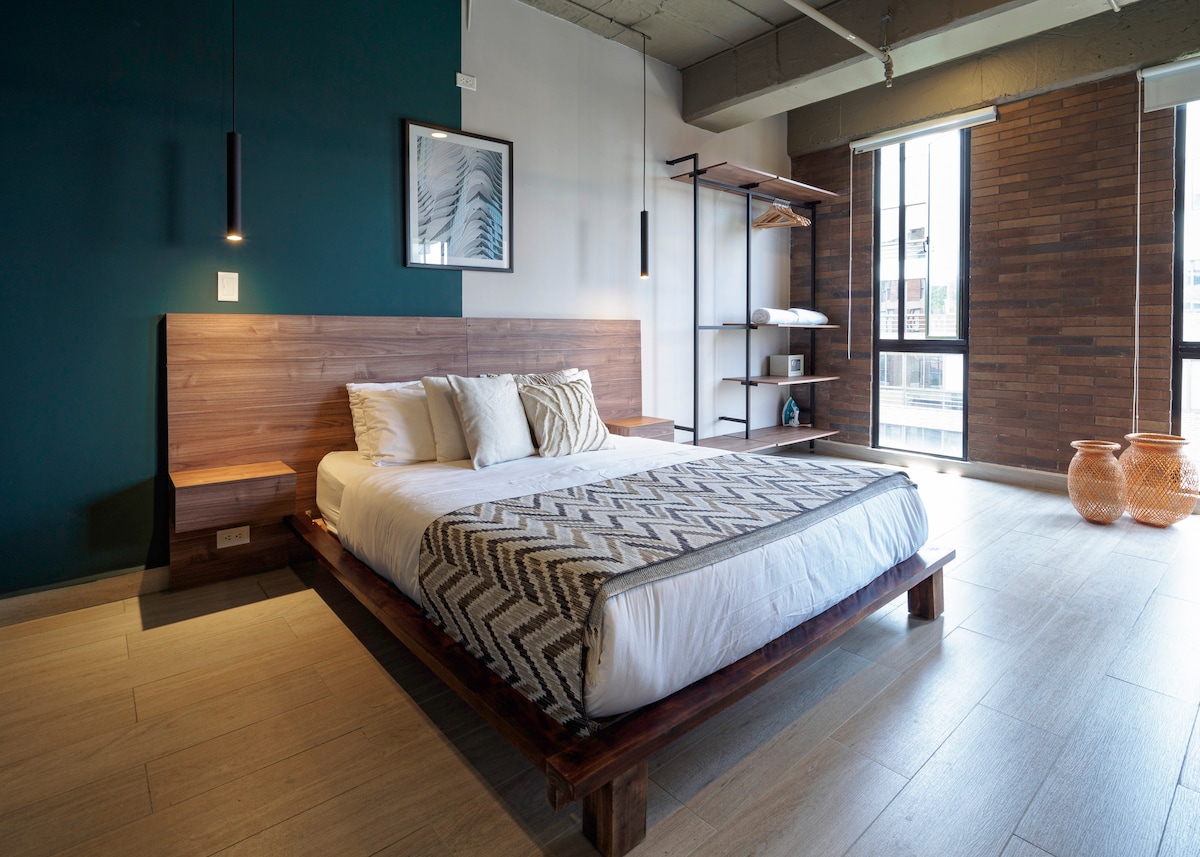 Claudia 907 · Beautiful Laureles Studio | A/C Included