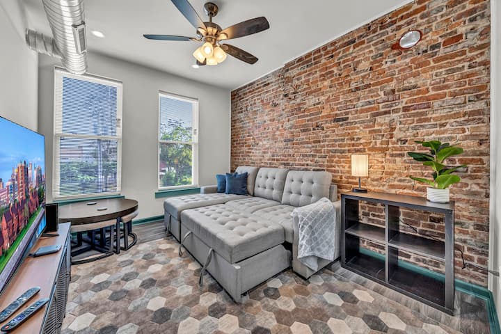 2 Bed 2 Full Bath + In Unit Washer/dryer + Parking - Buffalo, NY