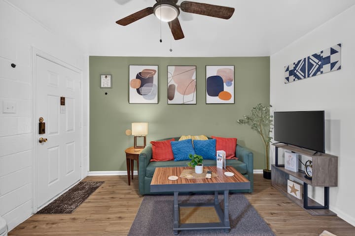 Casa Oasis Modern Suite - Gated Downtown Killeen - Killeen, TX