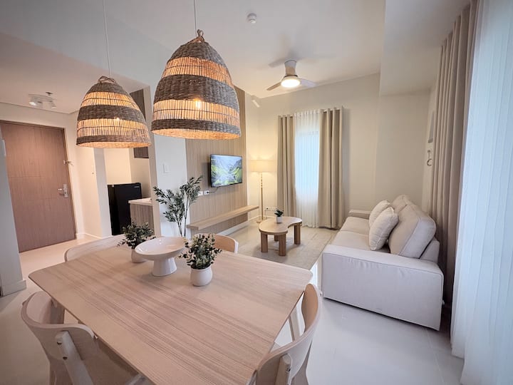 New! 1br With Balcony Twin Lakes Own Parking Avail - Alfonso