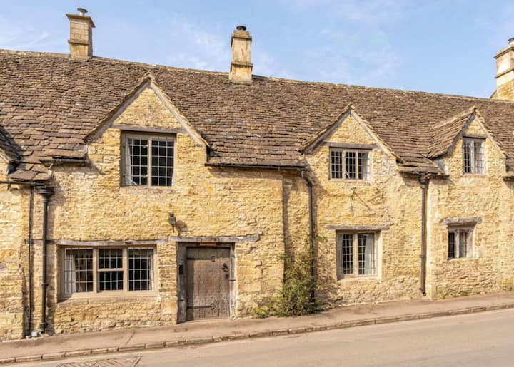 16th Century Cottage In The Heart Of Castle Combe - Chippenham