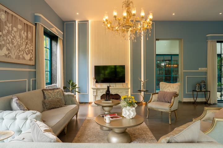 Living room image 5