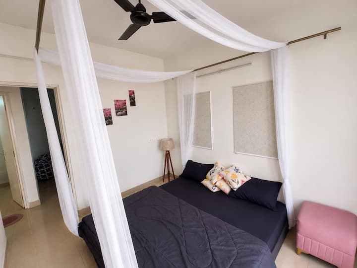 Pinterest Themed House | Projector-big Screen - 卡爾納爾