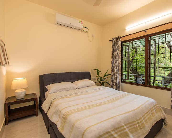 Bedroom 1 image 1