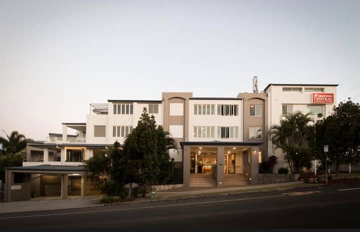 Coastal Studio Retreat | Walk To Shops & Beaches - Caloundra