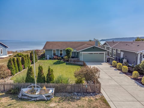 On the Beach! Rambler w/Watercraft, Lawn & Games