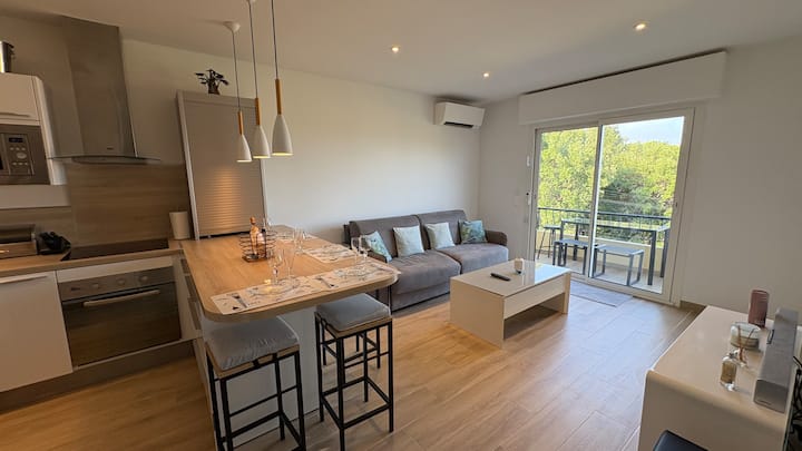 Location Saisonnière Dappartement Vue Mer - Fréjus