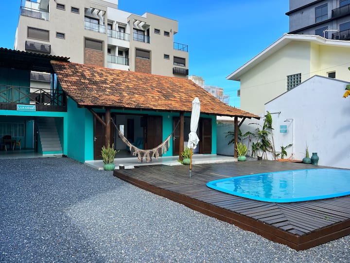 Casa Acomoda 25 Pessoas ~ Piscina ~ Canto Grande - Bombinhas