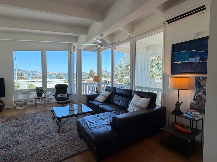 Bright Contemporary Sausalito Home 4 Brs - Sausalito, CA