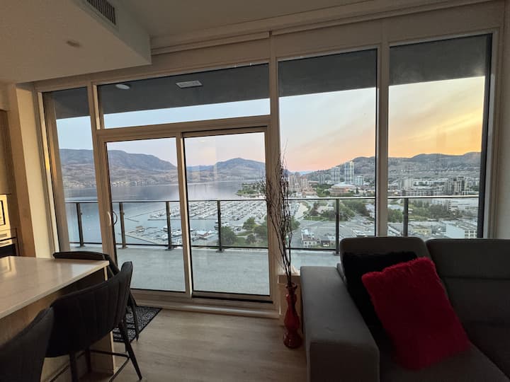 Vine And View @ Water St By The Park Kelowna - Kelowna