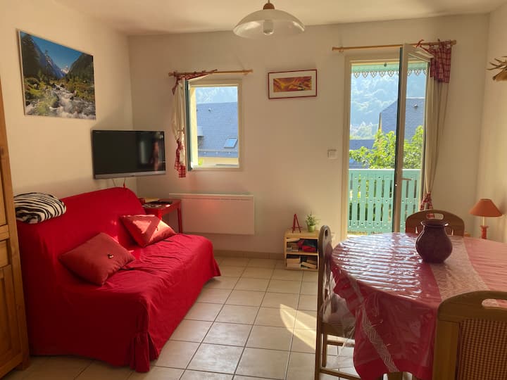 Cauterets -Chalet Terrasse +Park 
Vue Sur Montage - Cauterets