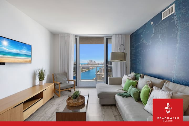 New! Intracoastal View Apt Bay View & Pool - Hallandale Beach, FL