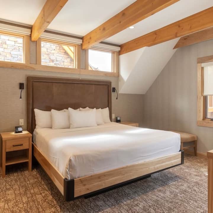 Banff Nature Retreat | Balcony & Mountain Views - Banff