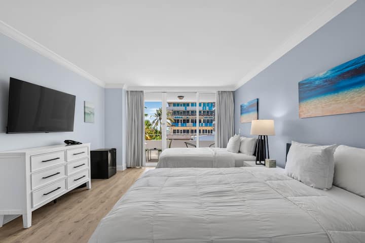 Coastal Chic Retreat - Fort Lauderdale, FL