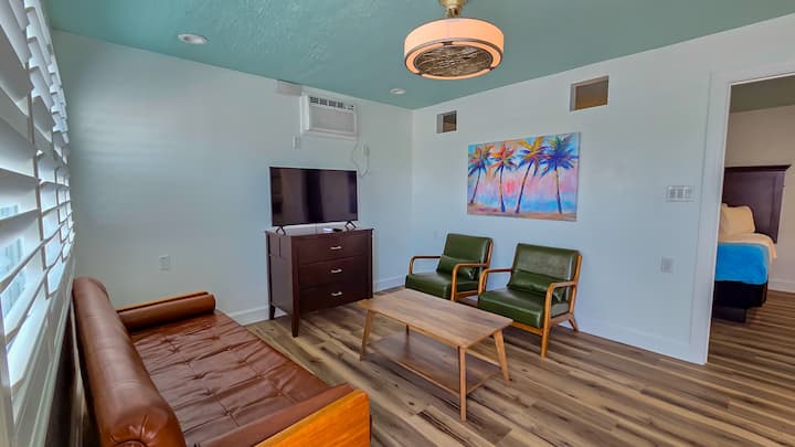 Sb 132 Seaside Beach Resort -Kitchen & 2 Full Beds - Treasure Island, FL