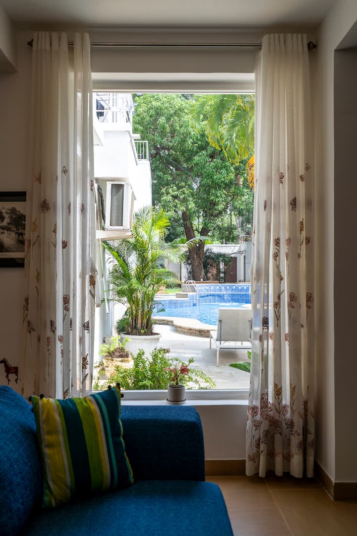 Living room image 6
