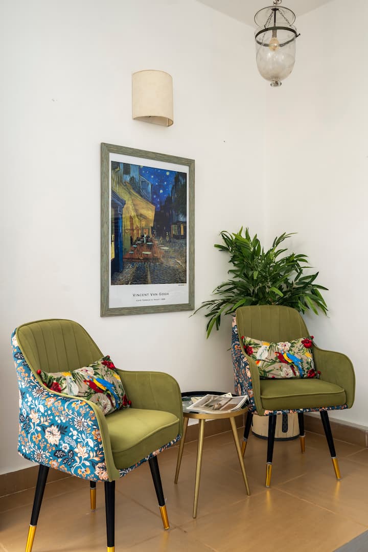 Living room image 5