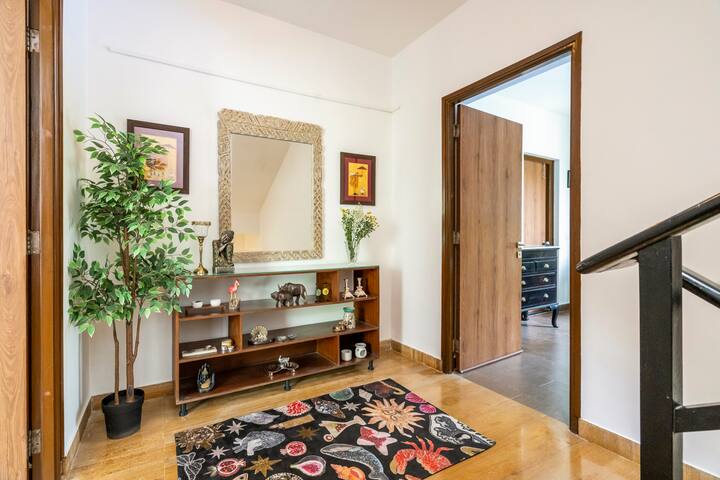 Living room image 7