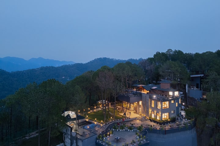 Stayvista At Altiora Kasauli W/ Pool, Lawn - Kasauli
