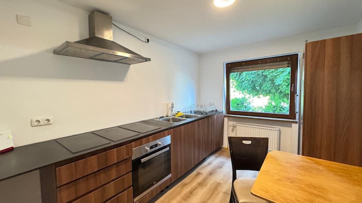 Apartment In Erlangen Für Wg, Monteure, Studenten - Erlangen