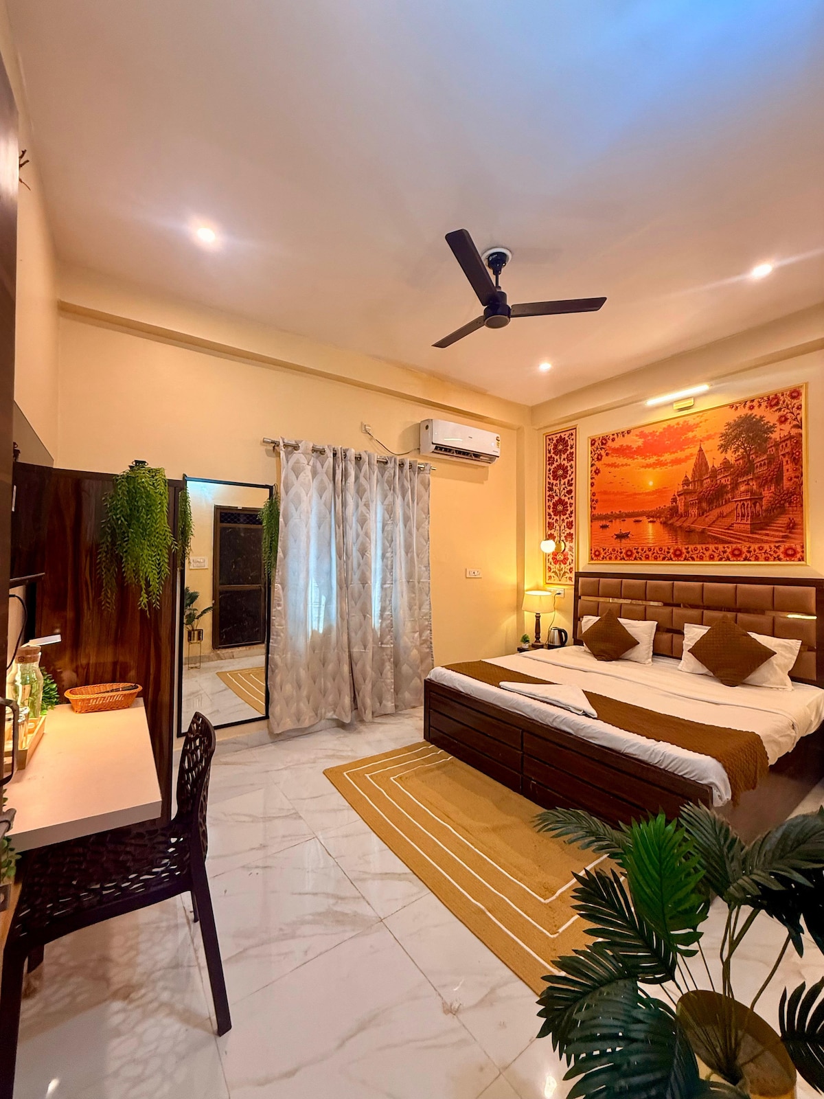 Room in Varanasi
