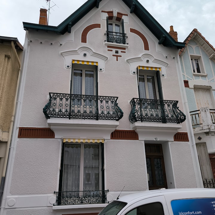 Maison De Famille, 4 Chambres, à 20 M Des Parcs - ビシー