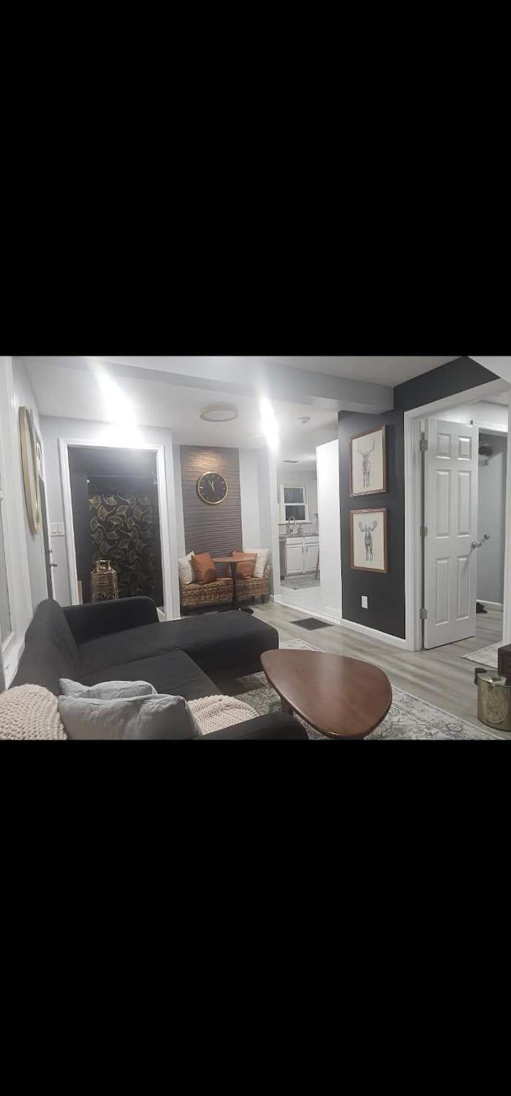 Corner Creek Cottage - Dayton, OH