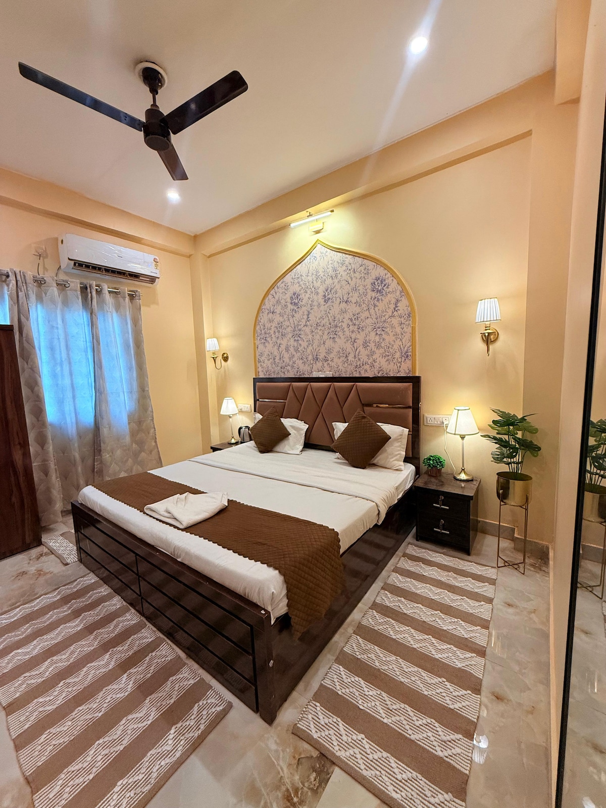 Room in Varanasi